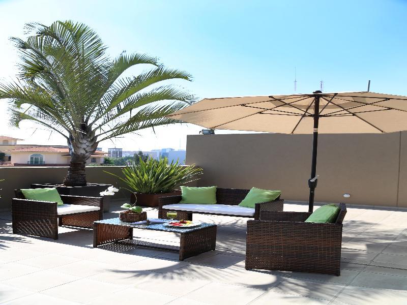 Meson Ejecutivo Minerva - Av Mexico 4*